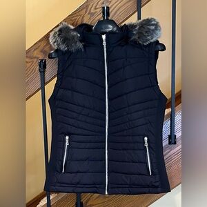 Greenlander Puffer Vest Faux Fur Hood removable Black Womens SZ. Large